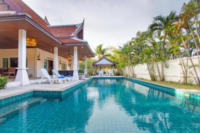 Beautiful Thai 4BR Pool Villa Fanny
